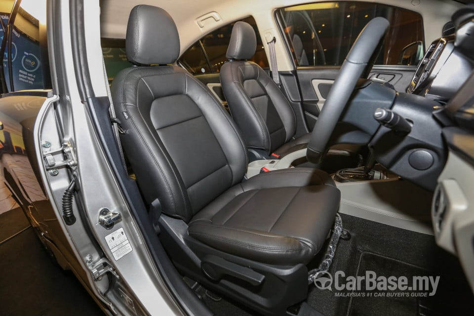 Proton Persona P2-21A (2016) Interior