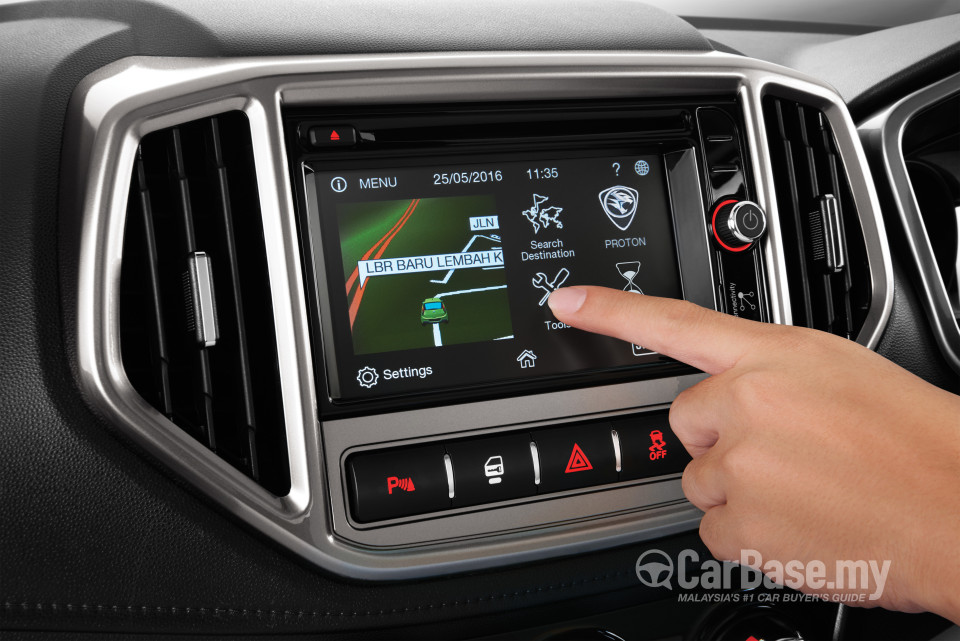 Proton Persona P2-21A (2016) Interior