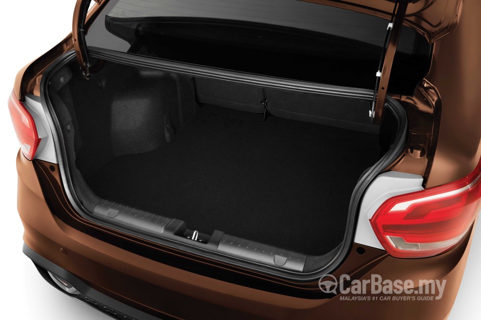 Proton Persona P2-21A (2016) Interior