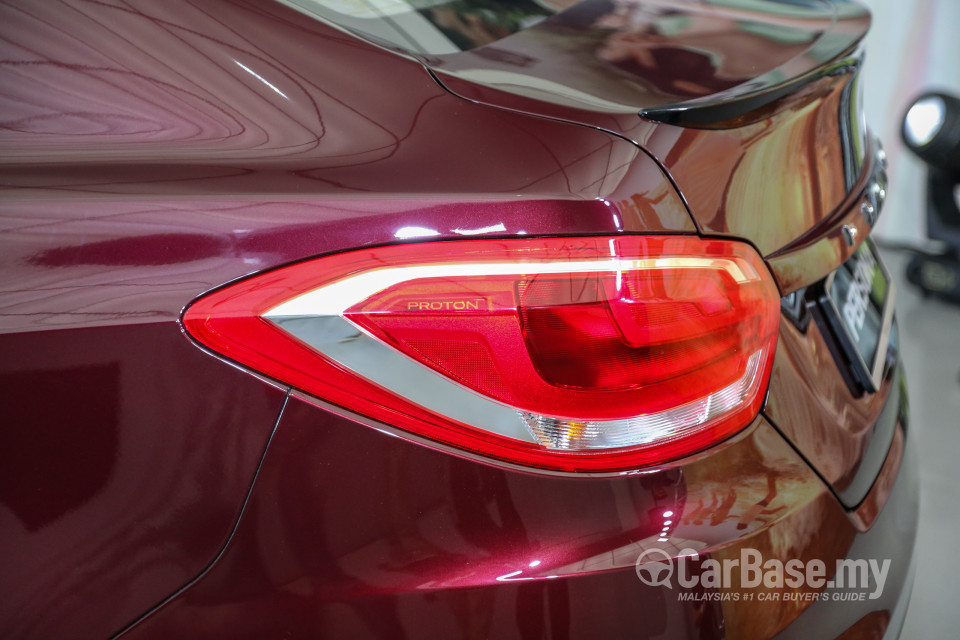 Proton Persona P2-21A MC1 (2019) Exterior