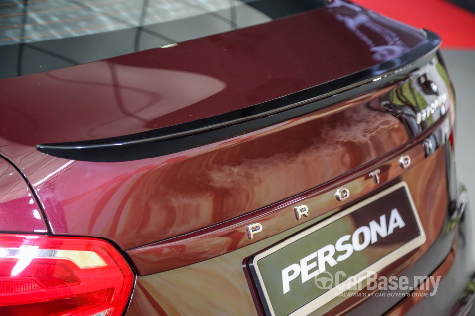 Proton Persona P2-21A MC1 (2019) Exterior