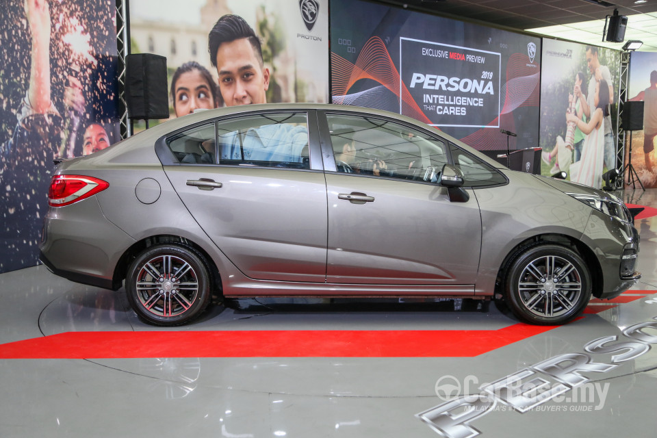 Proton Persona P2-21A MC1 (2019) Exterior