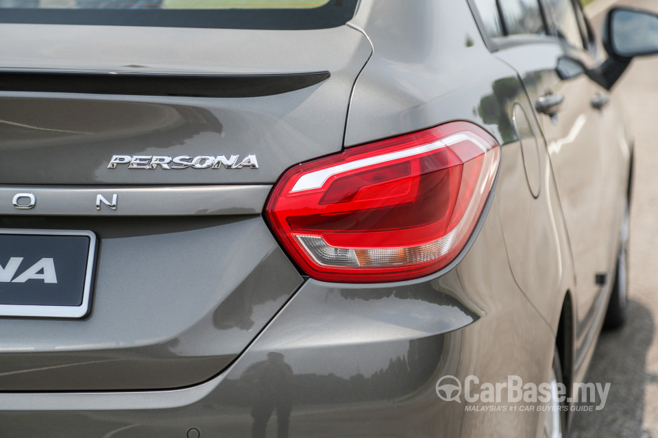 Proton Persona P2-21A MC1 (2019) Exterior
