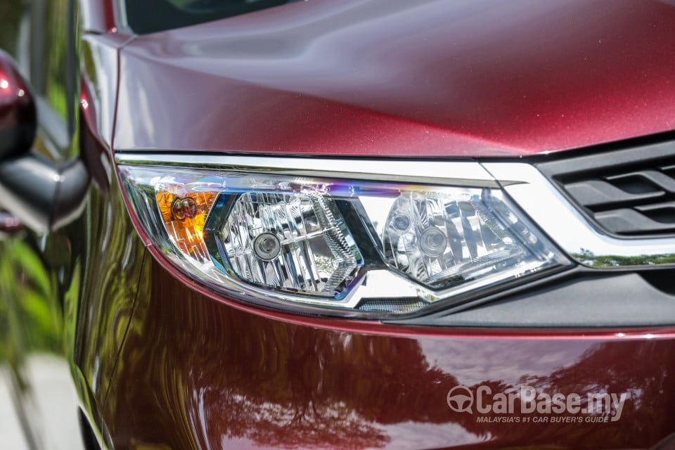 Proton Persona P2-21A MC1 (2019) Exterior