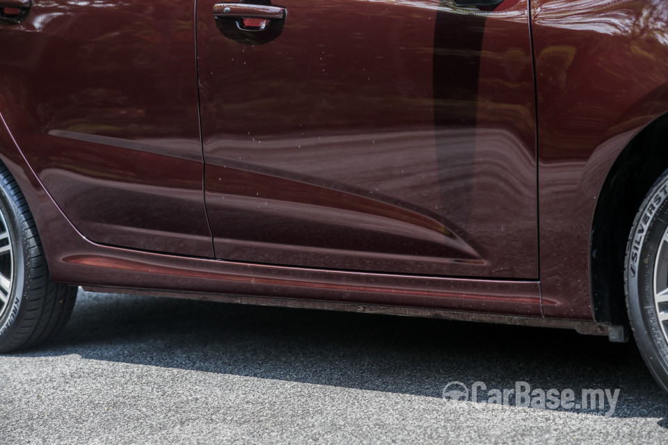Proton Persona P2-21A MC1 (2019) Exterior