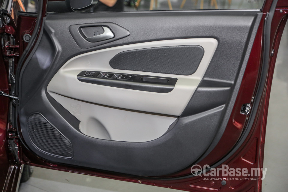 Proton Persona P2-21A MC1 (2019) Interior