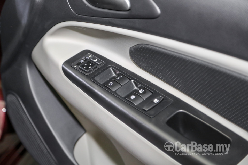 Proton Persona P2-21A MC1 (2019) Interior