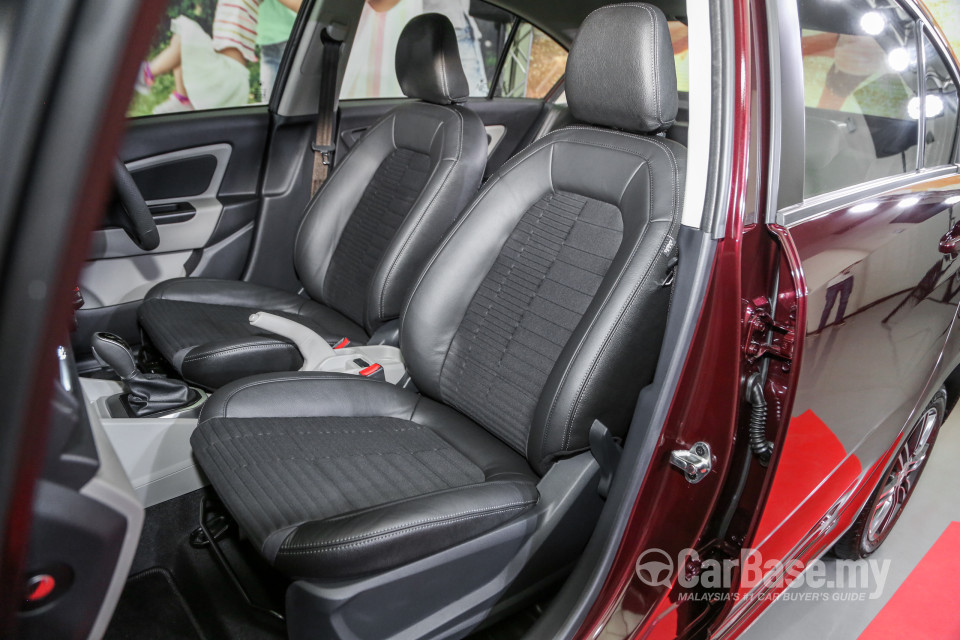 Proton Persona P2-21A MC1 (2019) Interior
