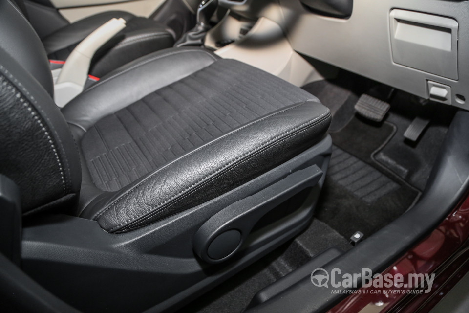 Proton Persona P2-21A MC1 (2019) Interior