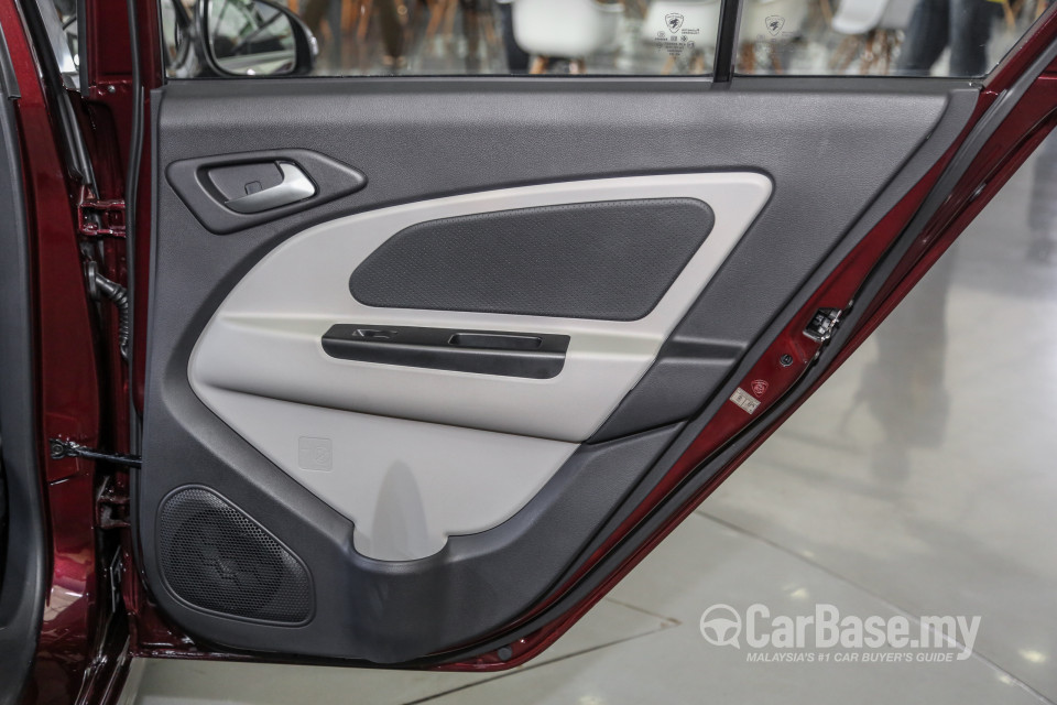 Proton Persona P2-21A MC1 (2019) Interior
