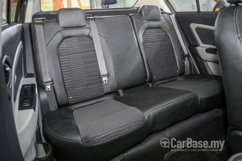 Proton Persona P2-21A MC1 (2019) Interior