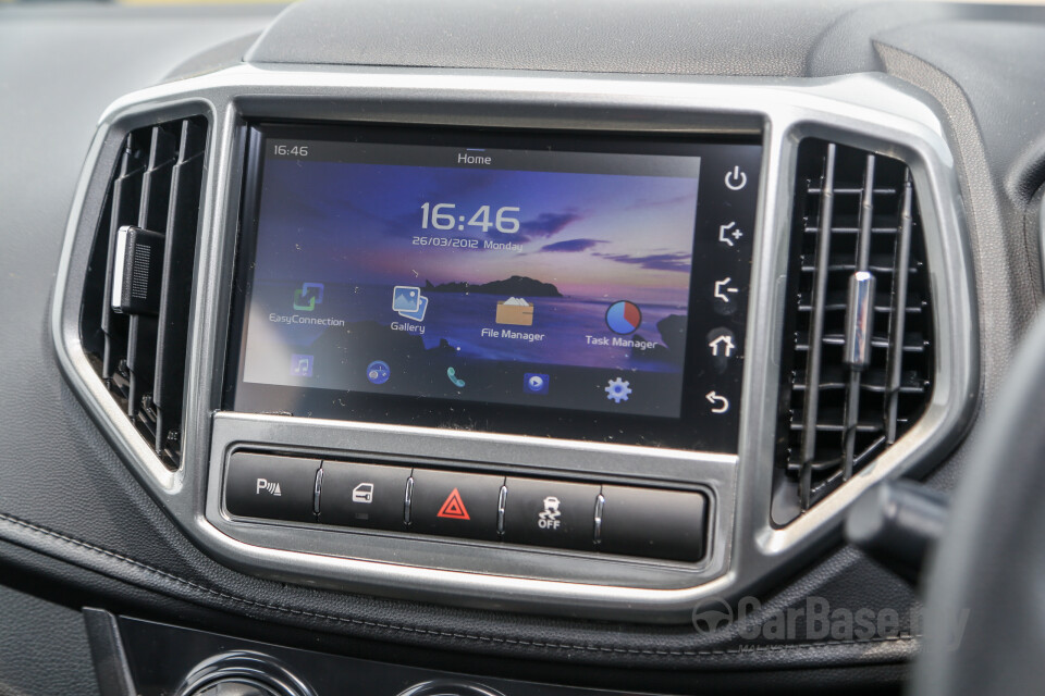 Nissan Navara D23 Facelift (2021) Interior