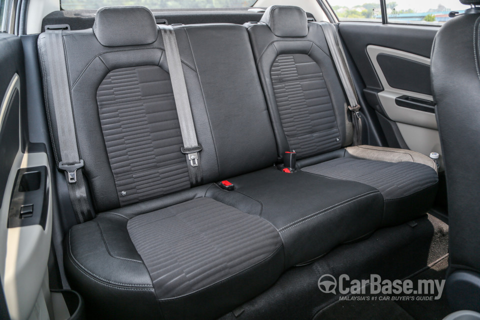 Proton Persona P2-21A MC1 (2019) Interior