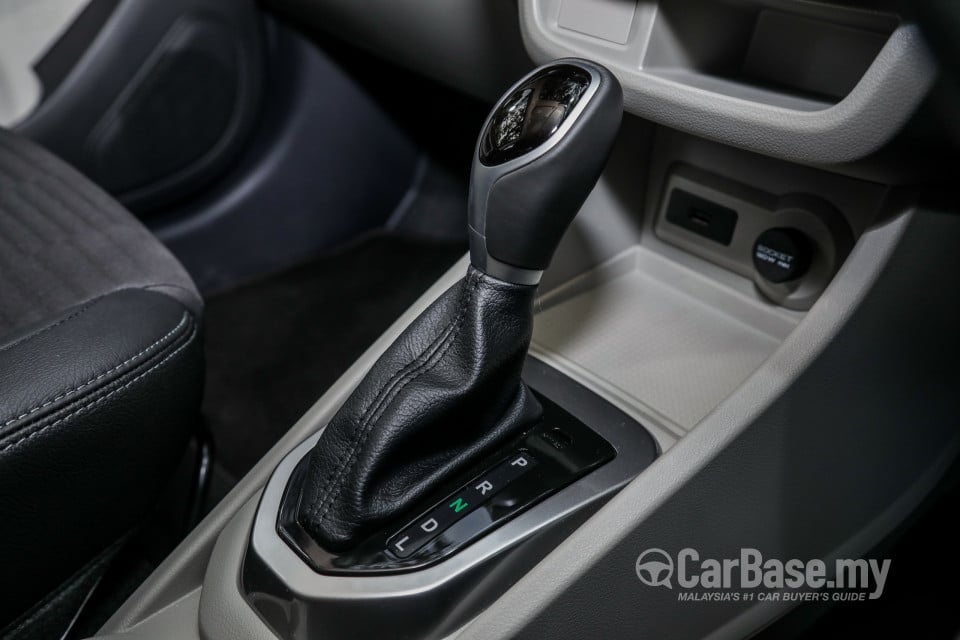 Proton Persona P2-21A MC1 (2019) Interior