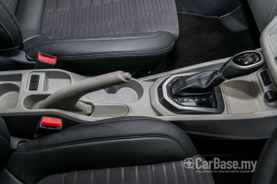 Proton Persona P2-21A MC1 (2019) Interior