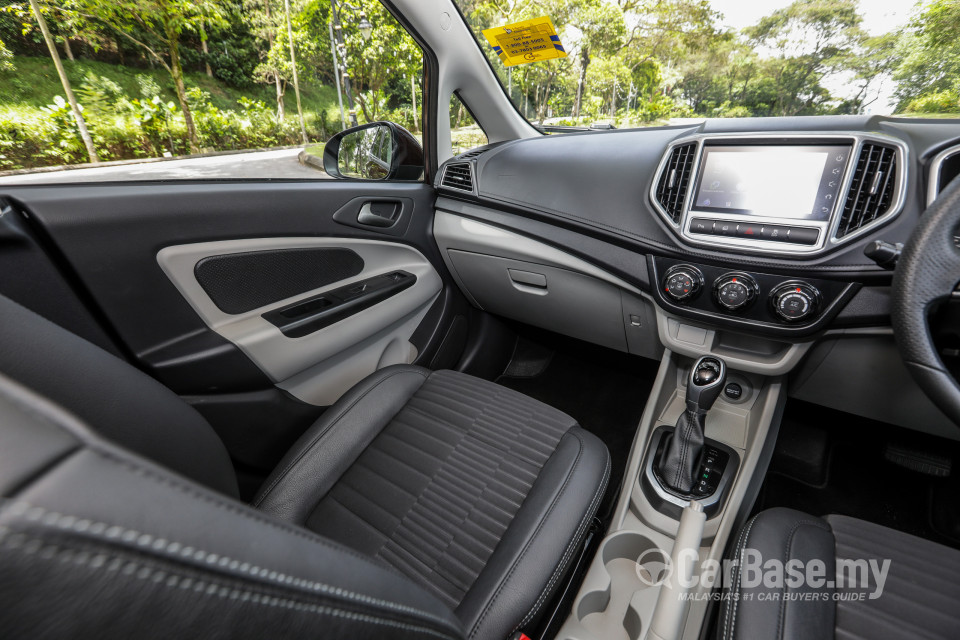 Proton Persona P2-21A MC1 (2019) Interior