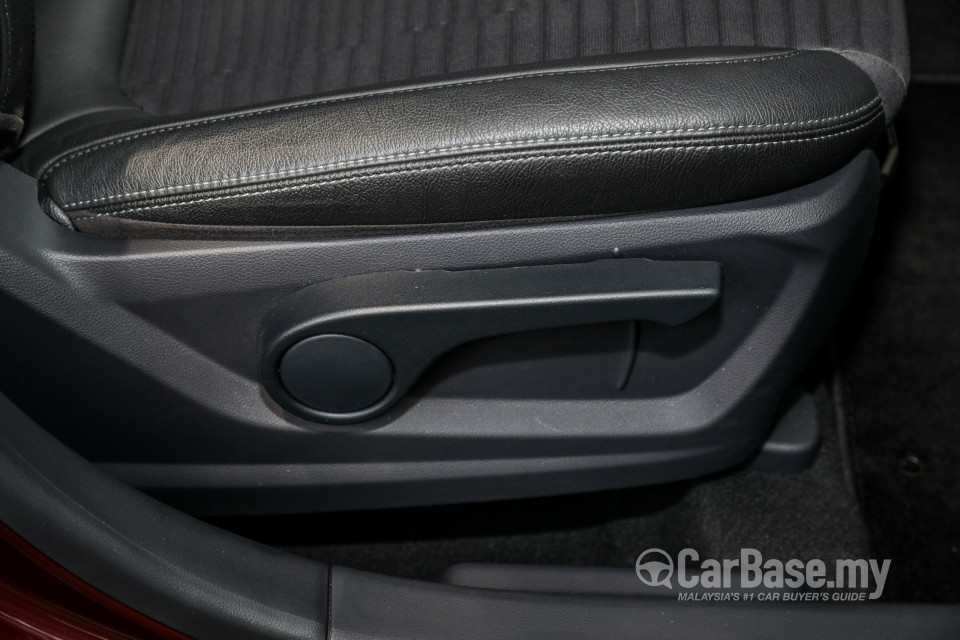Proton Persona P2-21A MC1 (2019) Interior