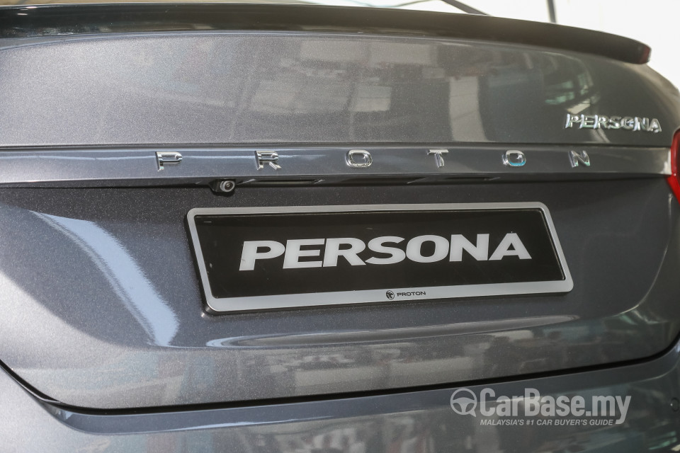 Proton Persona P2-21A MC2 (2021) Exterior