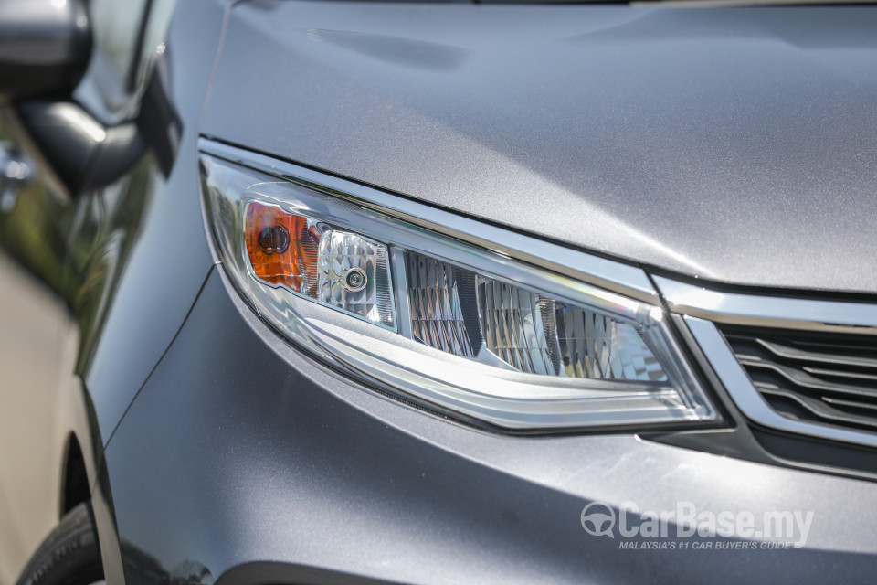 Proton Persona P2-21A MC2 (2021) Exterior
