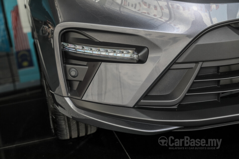 Proton Persona P2-21A MC2 (2021) Exterior