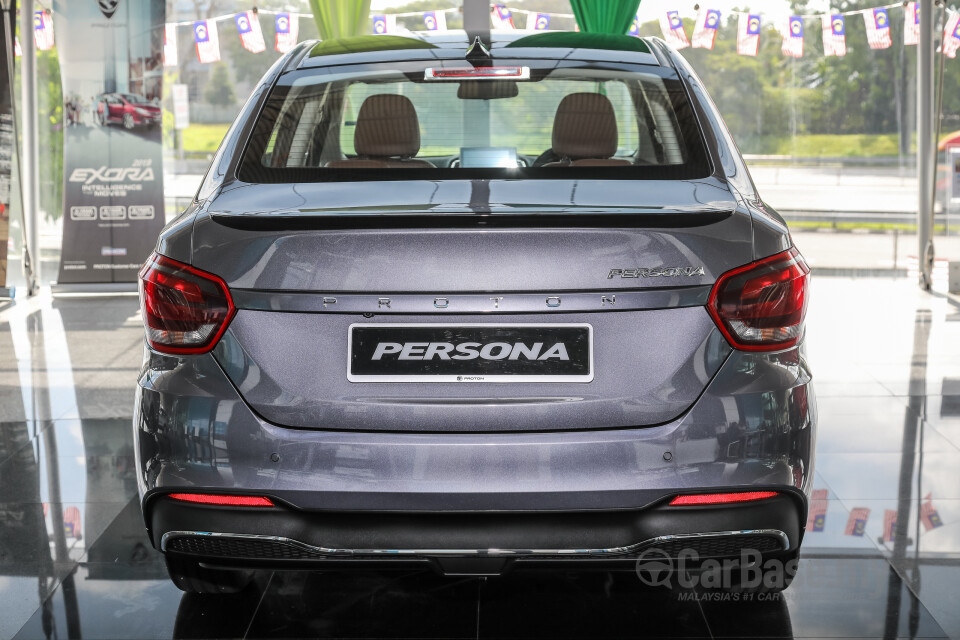 Proton Persona P2-21A MC2 (2021) Exterior