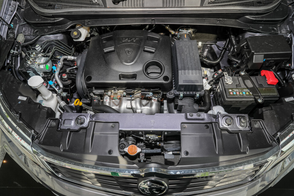 Proton Persona P2-21A MC2 (2021) Exterior