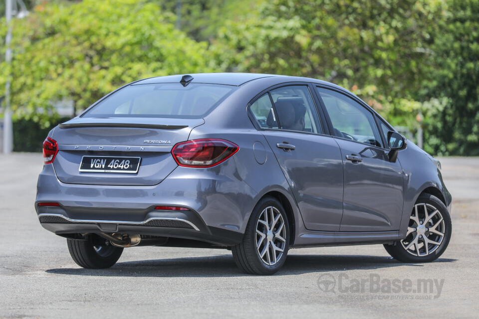 Proton Persona P2-21A MC2 (2021) Exterior