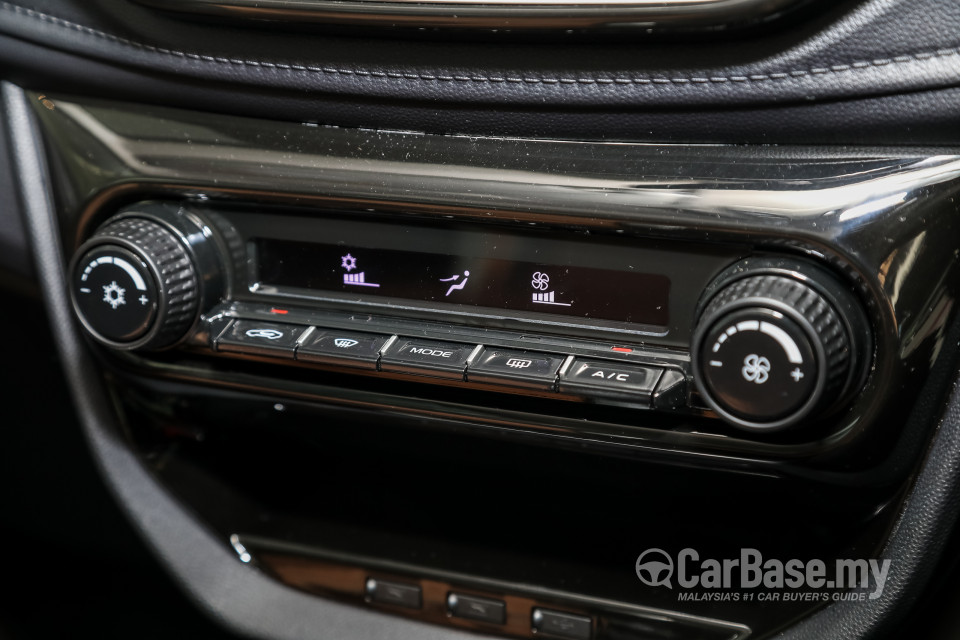 Proton Persona P2-21A MC2 (2021) Interior