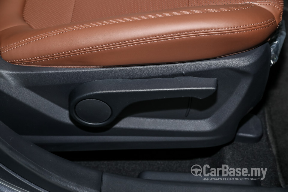 Proton Persona P2-21A MC2 (2021) Interior