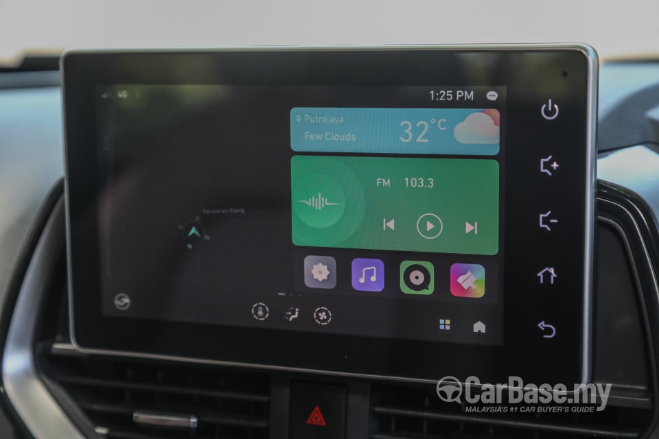 Proton Persona P2-21A MC2 (2021) Interior