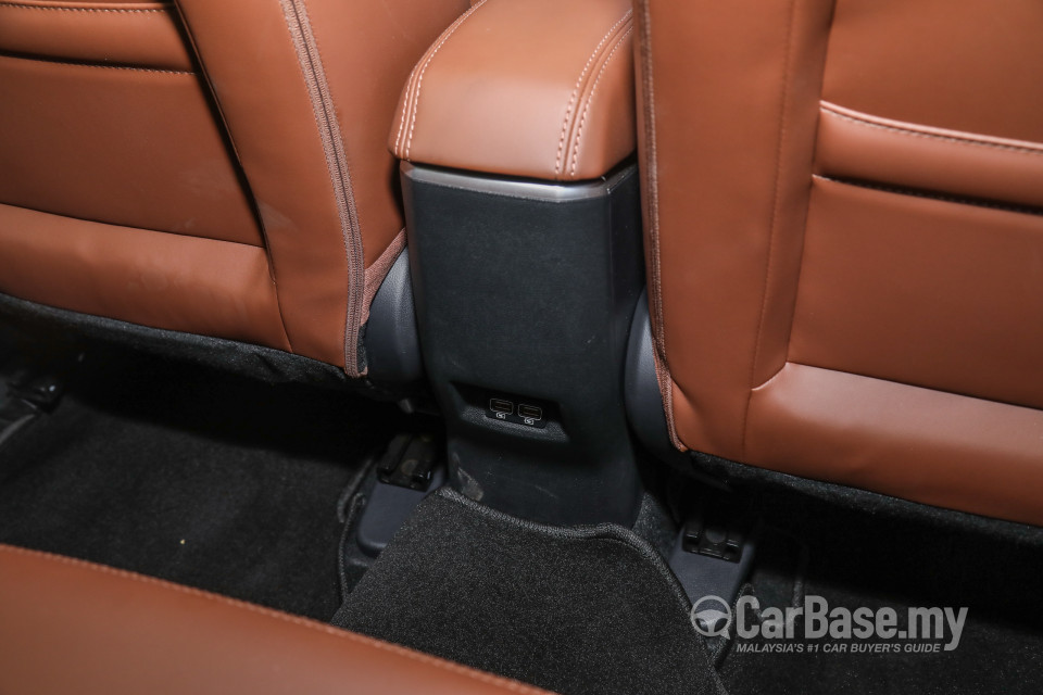 Proton Persona P2-21A MC2 (2021) Interior