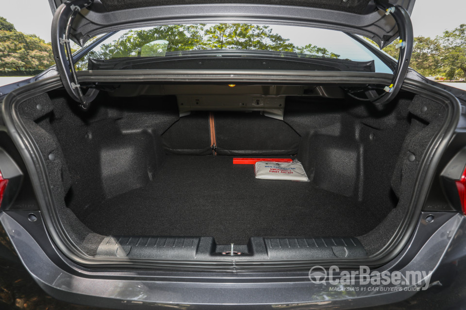 Proton Persona P2-21A MC2 (2021) Interior