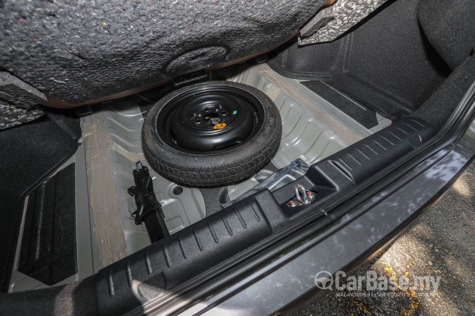 Proton Persona P2-21A MC2 (2021) Interior