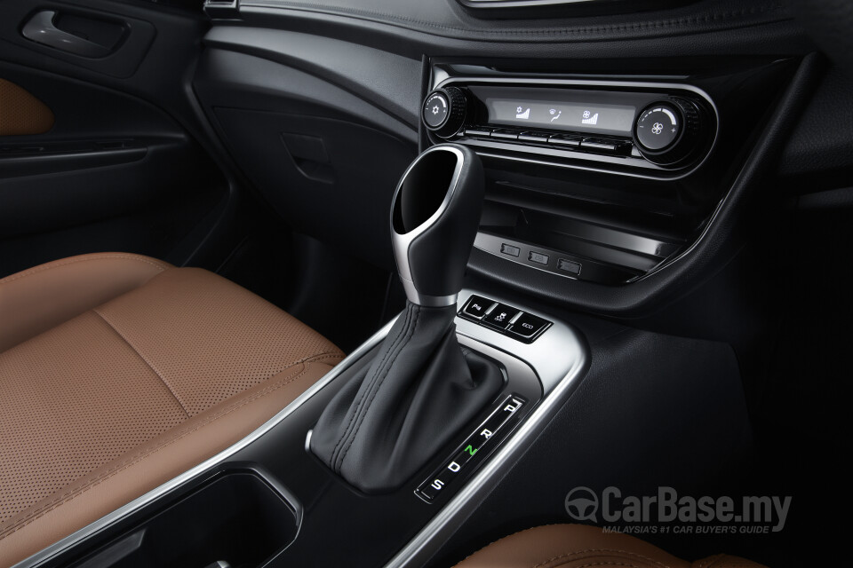 Proton Persona P2-21A MC2 (2021) Interior