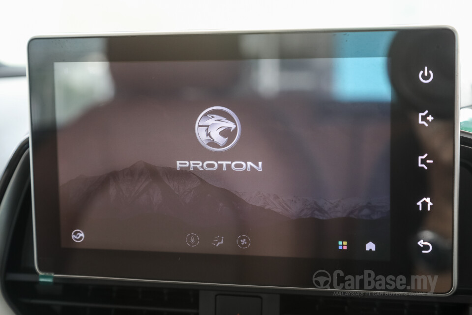 Proton Persona P2-21A MC2 (2021) Interior