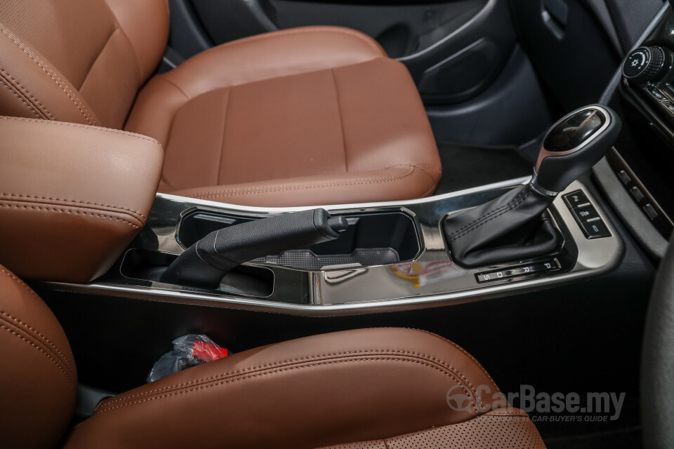Proton Persona P2-21A MC2 (2021) Interior