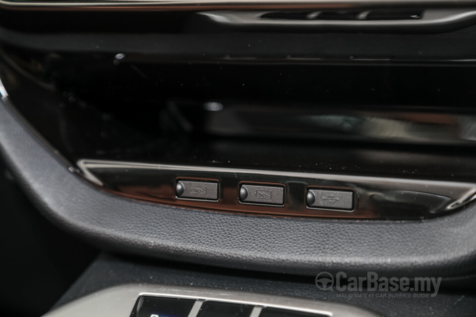 Proton Persona P2-21A MC2 (2021) Interior