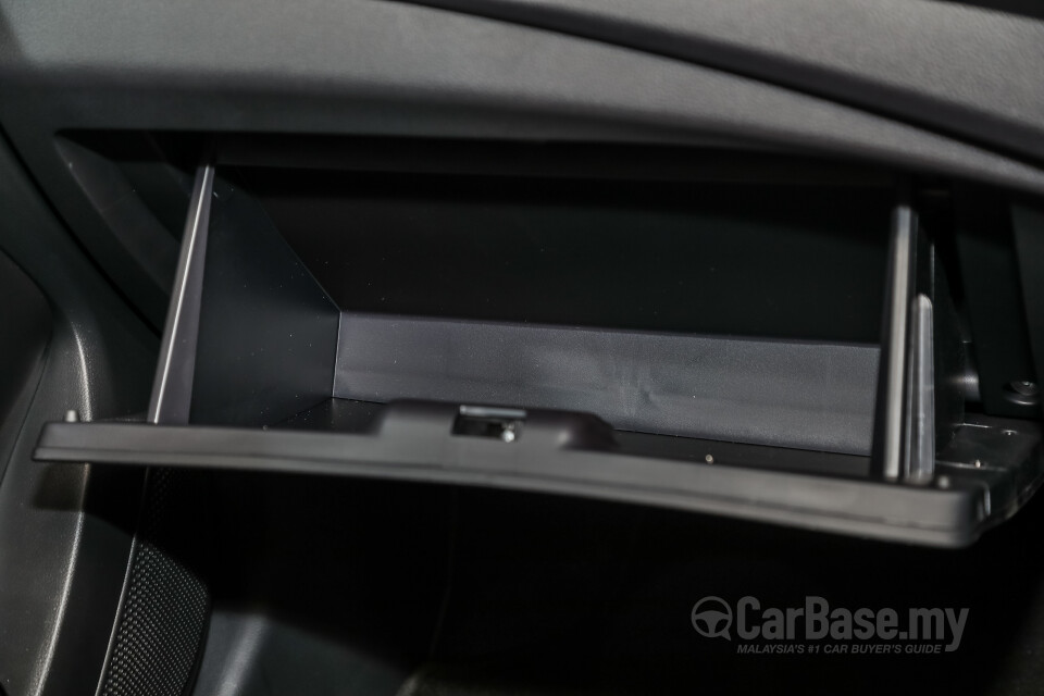 Proton Persona P2-21A MC2 (2021) Interior