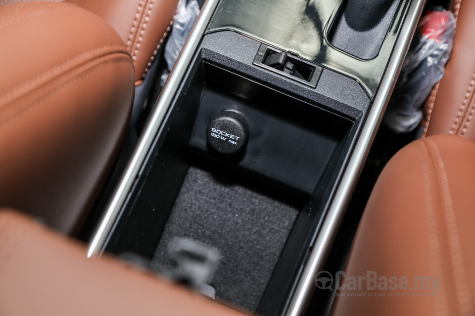 Proton Persona P2-21A MC2 (2021) Interior