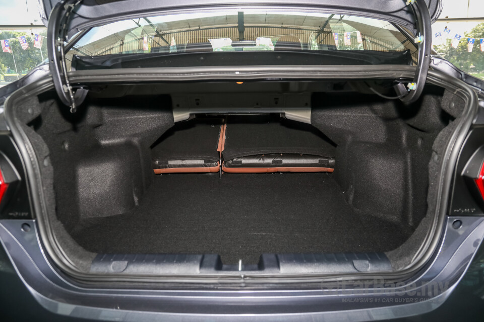 Proton Persona P2-21A MC2 (2021) Interior