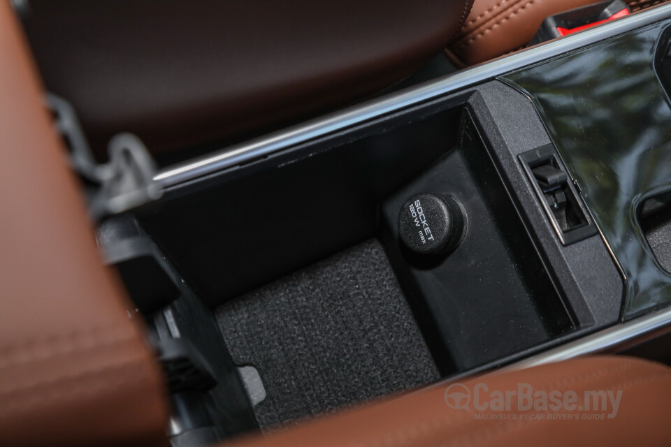 Proton Persona P2-21A MC2 (2021) Interior