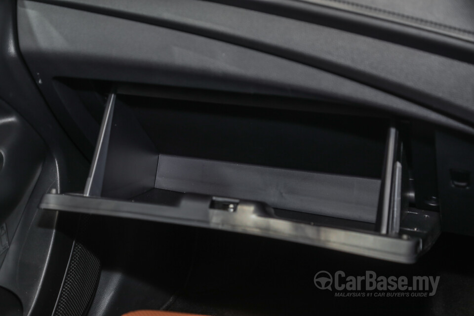 Proton Persona P2-21A MC2 (2021) Interior
