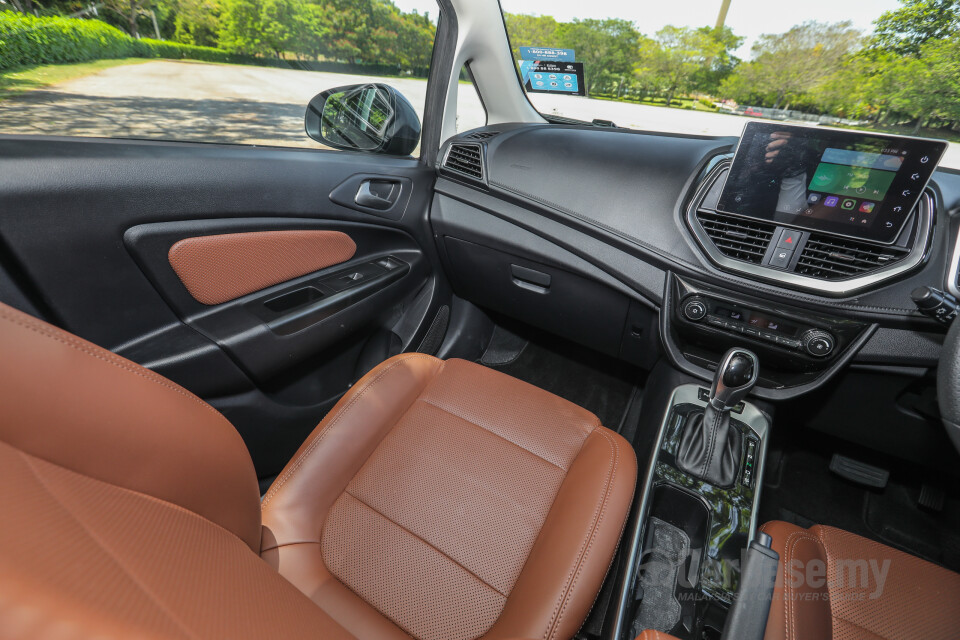 Proton Persona P2-21A MC2 (2021) Interior