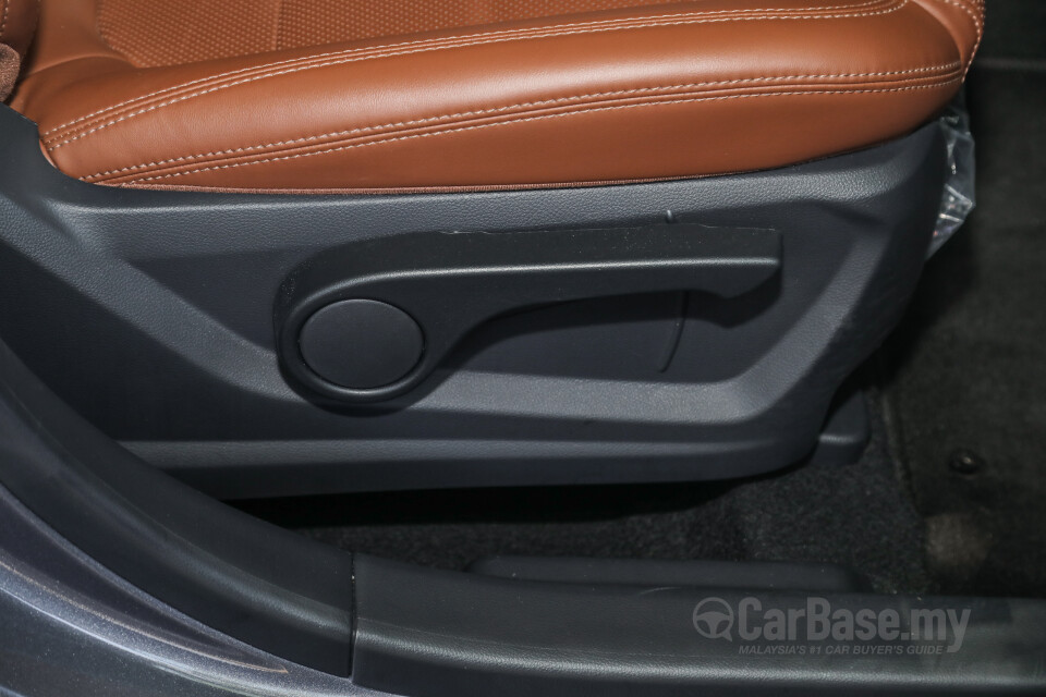 Proton Persona P2-21A MC2 (2021) Interior