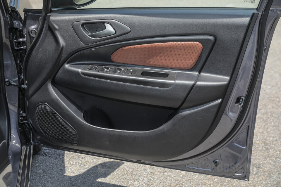 Proton Persona P2-21A MC2 (2021) Interior