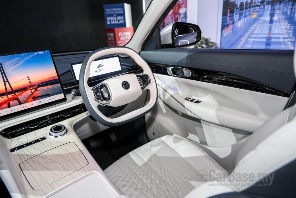Proton eMas 7 PHEV P145 (2026) Interior