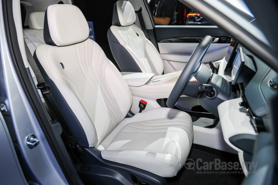 Proton eMas 7 PHEV P145 (2026) Interior