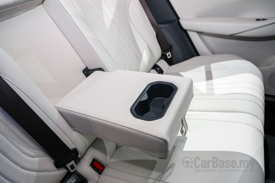 Proton eMas 7 PHEV P145 (2026) Interior