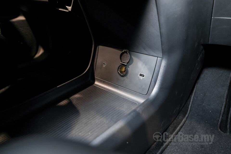 Proton eMas 7 PHEV P145 (2026) Interior