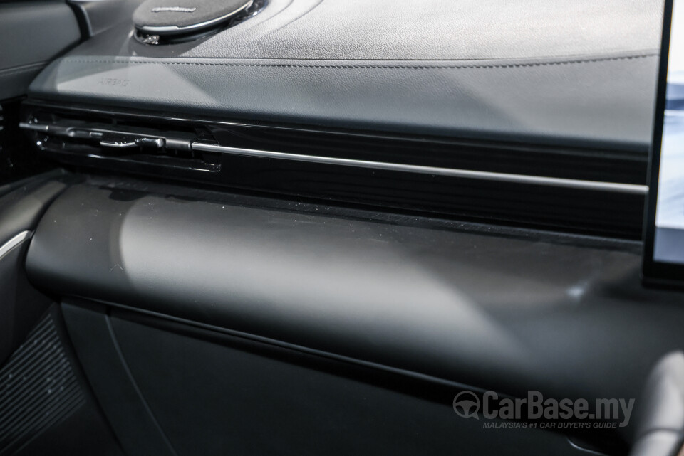 Proton eMas 7 PHEV P145 (2026) Interior